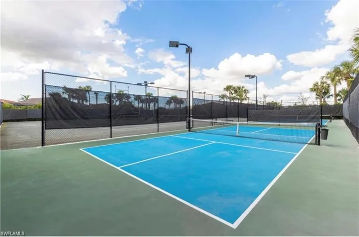 9251  Woodhurst  DR, Naples, FL 34120