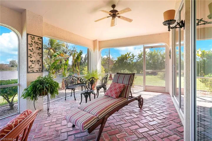 Sunroom / solarium