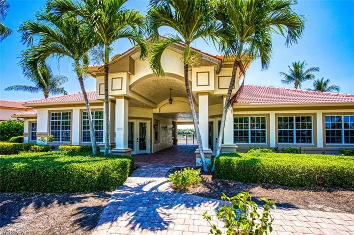 16187 Coco Hammock Way, Fort Myers, Florida 33908