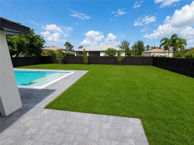 2529 Nw 19th Pl, Cape Coral, Florida 33993