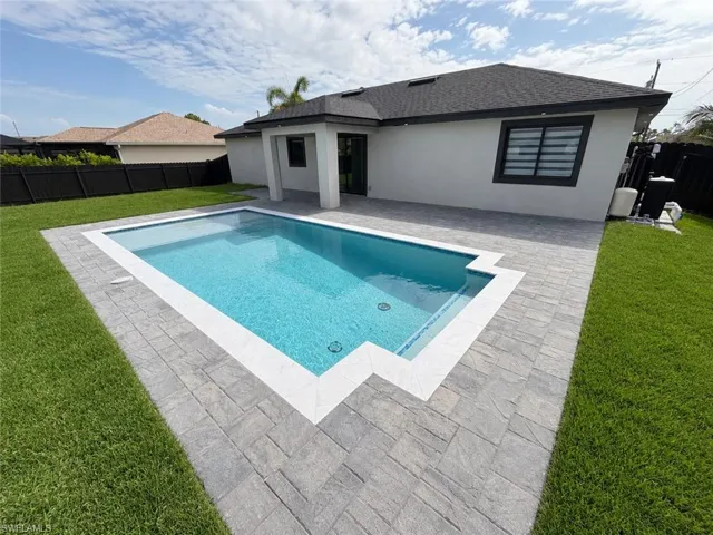 2529 Nw 19th Pl, Cape Coral, Florida 33993