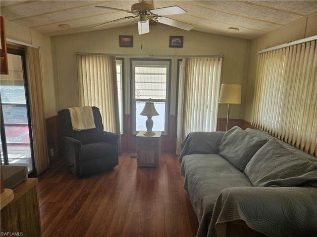 30  Pearl  DR, NAPLES, FL 34114