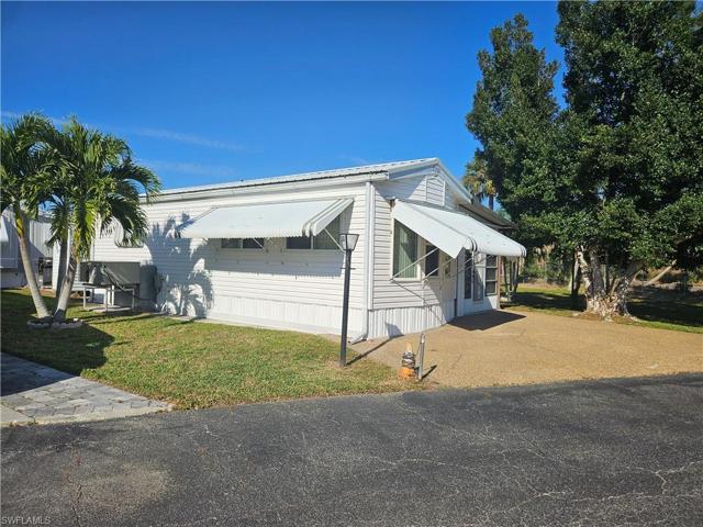 30  Pearl  DR, NAPLES, FL 34114