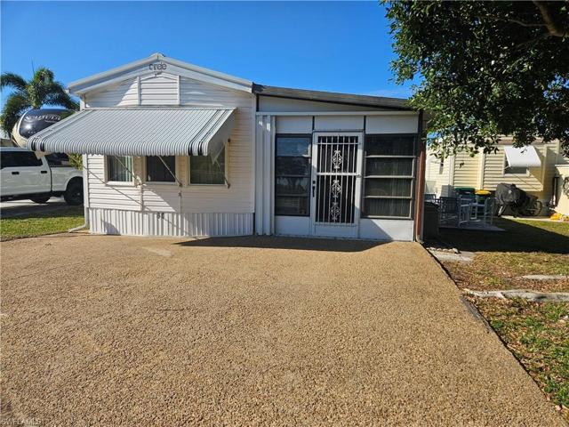 30  Pearl  DR, NAPLES, FL 34114