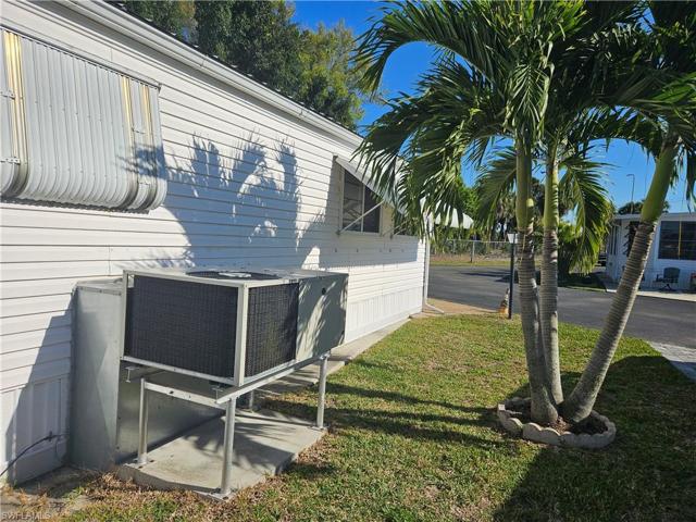 30  Pearl  DR, NAPLES, FL 34114