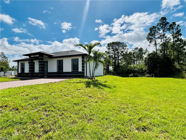 302 E 15th St, Lehigh Acres, Florida 33972