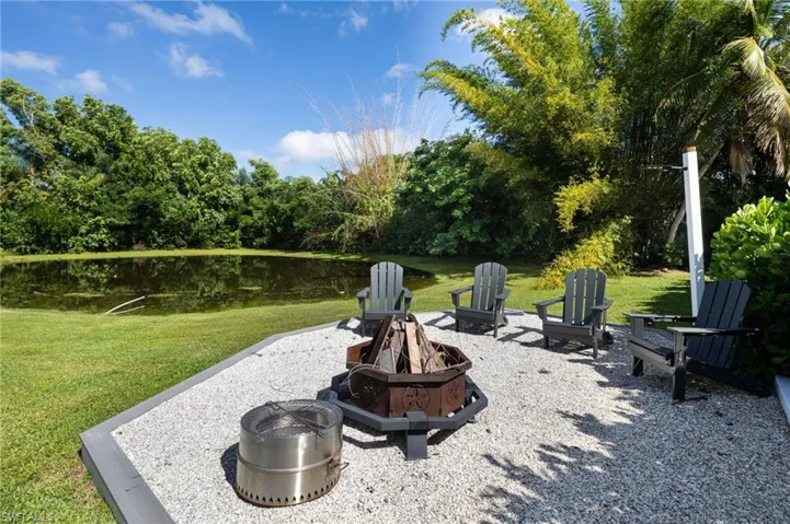 161 Mahogany Dr, Naples, Florida 34108