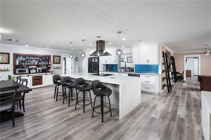 161 Mahogany Dr, Naples, Florida 34108