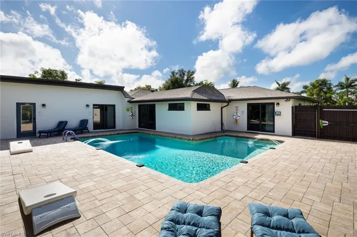 161 Mahogany Dr, Naples, Florida 34108