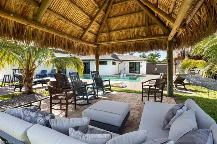 161 Mahogany Dr, Naples, Florida 34108