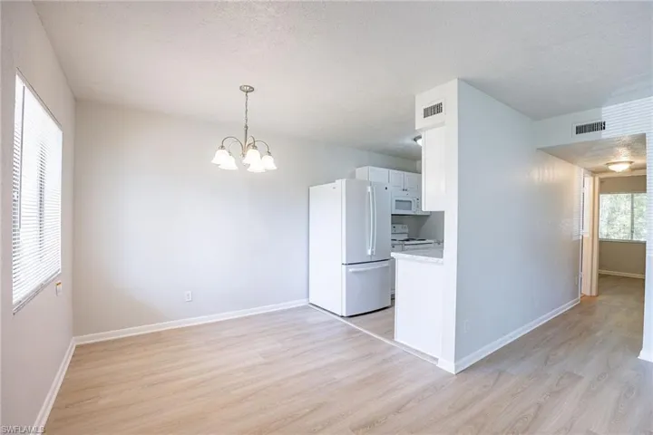 4605  Bayshore  DR, Naples, FL 34112