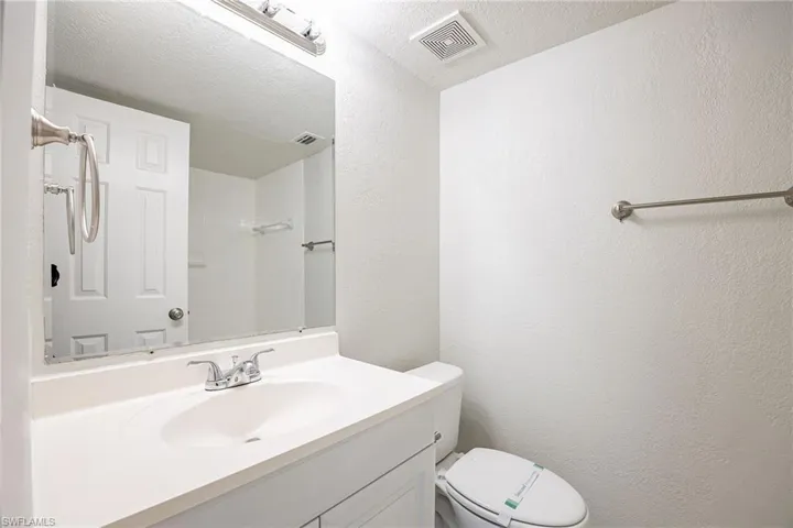 4605  Bayshore  DR, Naples, FL 34112