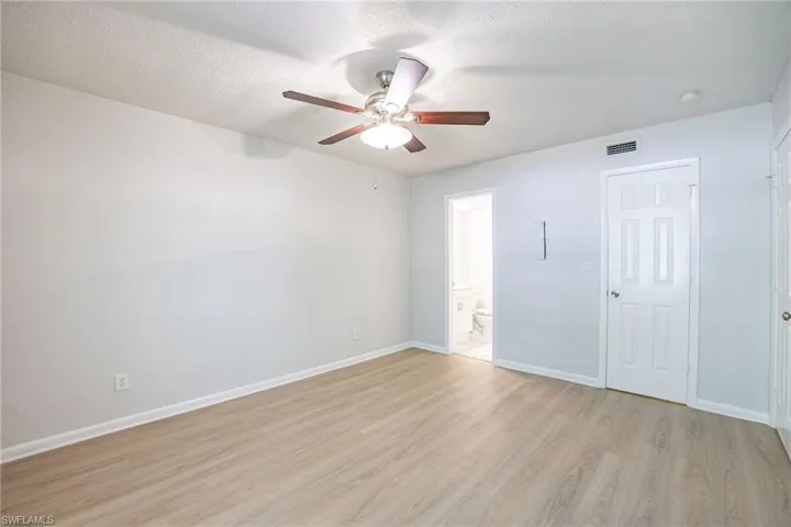 4605  Bayshore  DR, Naples, FL 34112