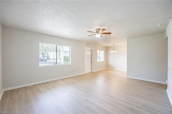 4605  Bayshore  DR, Naples, FL 34112