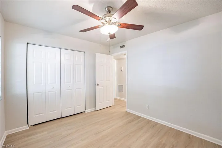 4605  Bayshore  DR, Naples, FL 34112