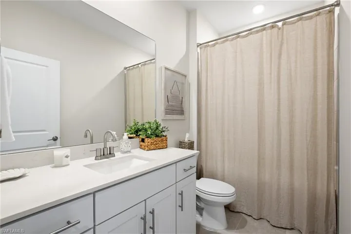 19561 Hinkley Dr, Estero, Florida 33928