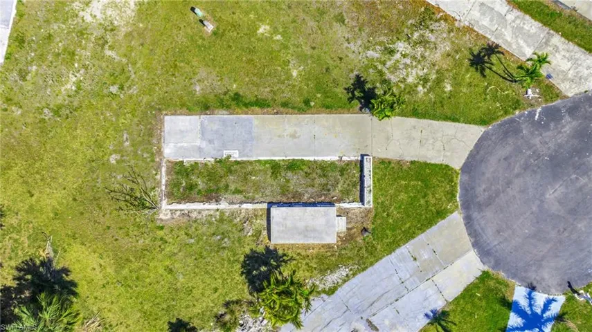 19  Cottonwood  DR, Fort Myers, FL 33908