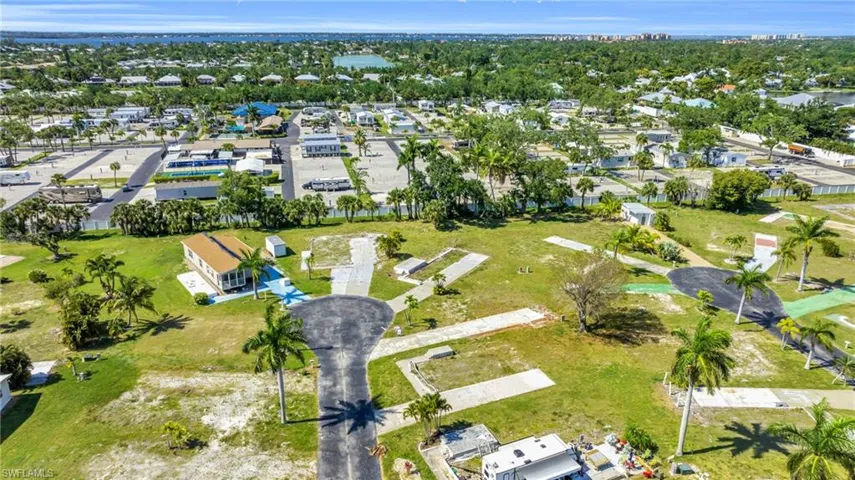19  Cottonwood  DR, Fort Myers, FL 33908