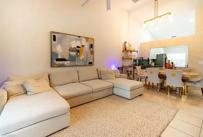 439 Saint Andrews Blvd 145-0, Naples, Florida 34113