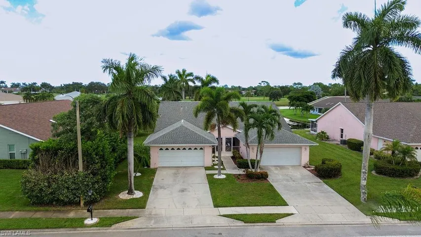439 Saint Andrews Blvd 145-0, Naples, Florida 34113