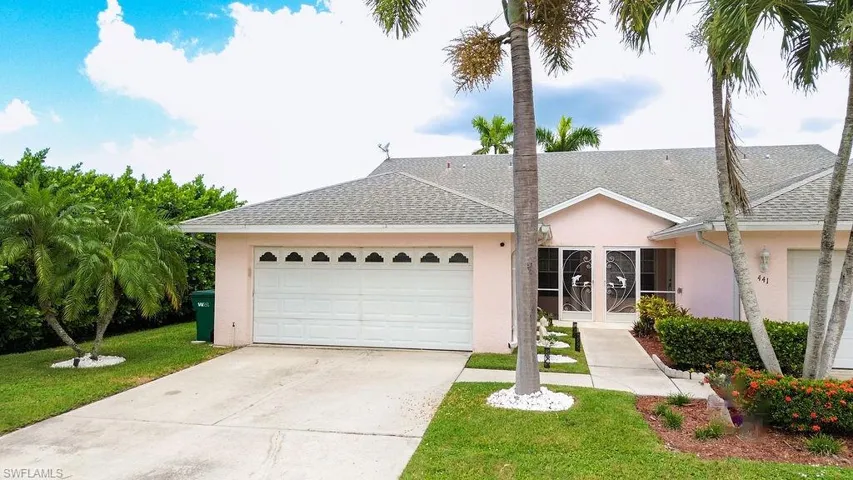 439 Saint Andrews Blvd 145-0, Naples, Florida 34113