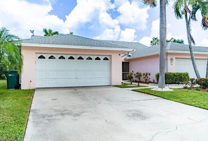 439 Saint Andrews Blvd 145-0, Naples, Florida 34113