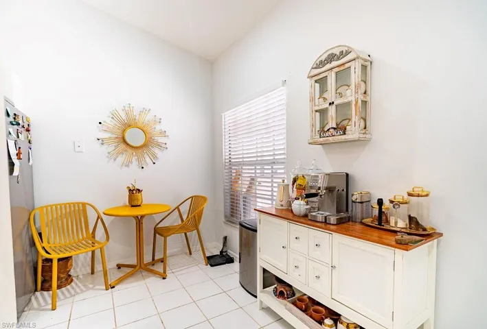 439 Saint Andrews Blvd 145-0, Naples, Florida 34113