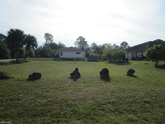 View of yard featuring a rural view