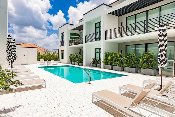 850  Central  AVE, Naples, FL 34135