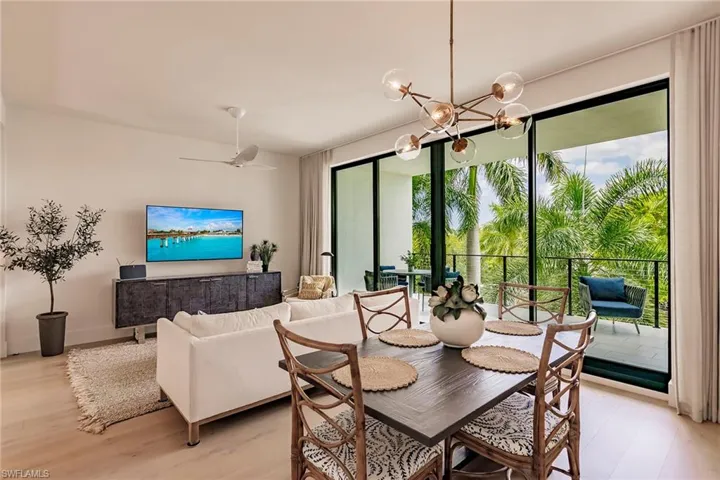 850  Central  AVE, Naples, FL 34135