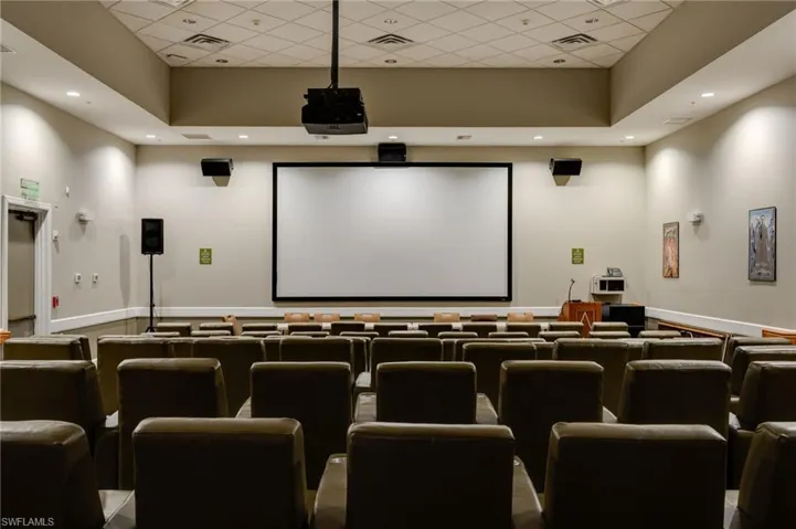 Theater with a high drop ceiling