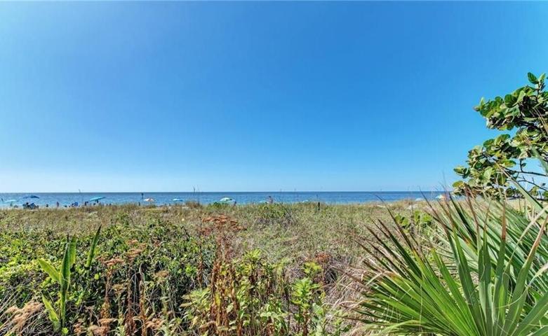 101 Thelma DR, ROTONDA WEST FL 33947