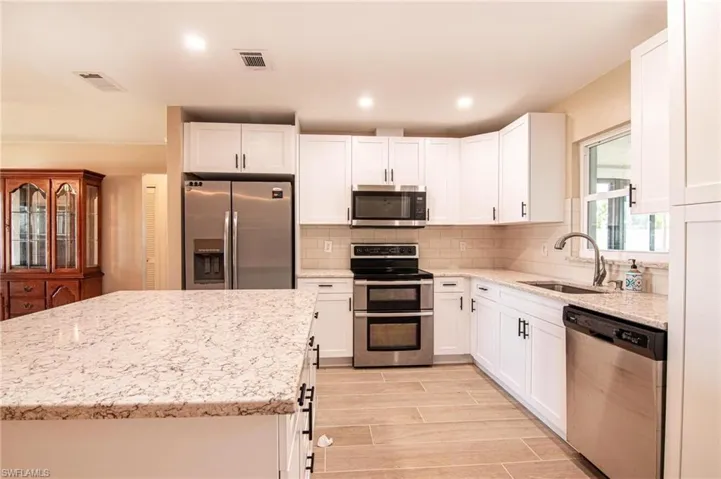 Stainless appliances!