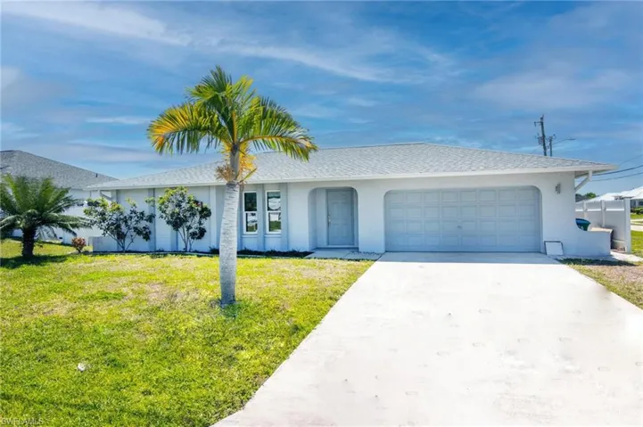 Nice curb appeal!