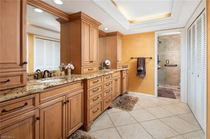458 Ridge Dr, Naples, Florida 34108