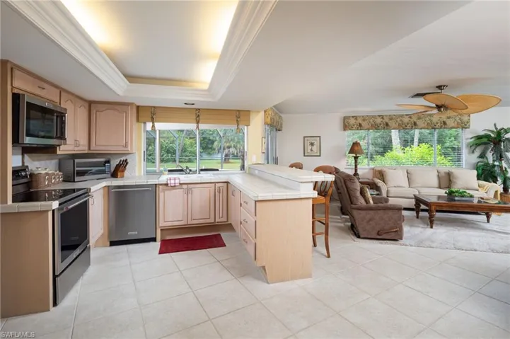 458 Ridge Dr, Naples, Florida 34108