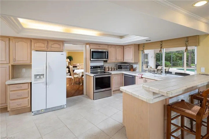 458 Ridge Dr, Naples, Florida 34108