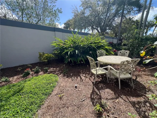 27123 Kindlewood Ln, Bonita Springs, Florida 34134