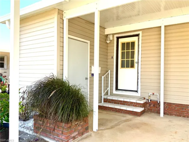 Side Door access to Kitchen