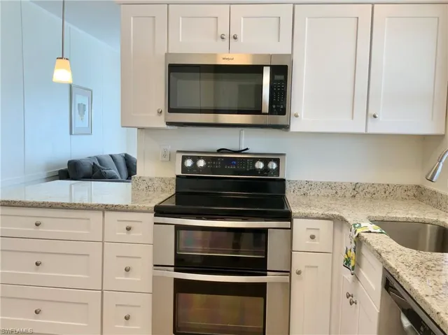 All New "soft close" Cabs & Range/Double Oven