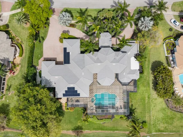 Birds eye view of property