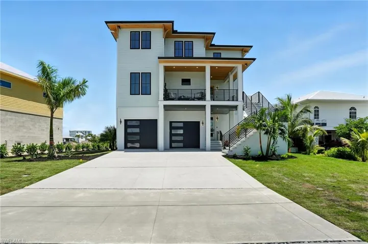 View of front facade -Virtually Edited Image