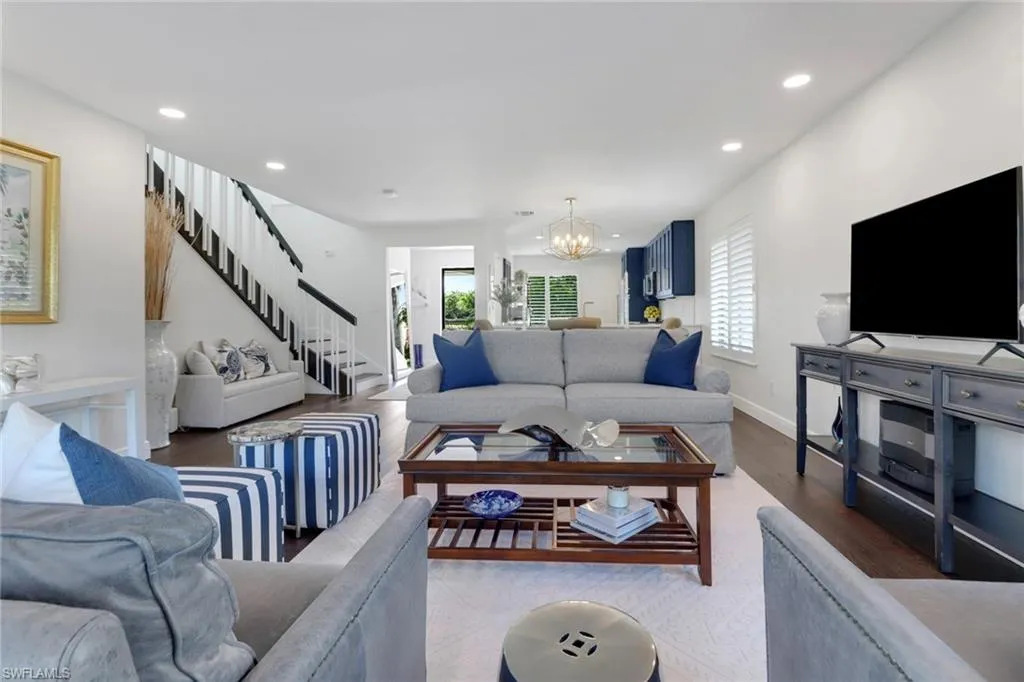 605 8th AVE, Naples, FL 34102,225003857
