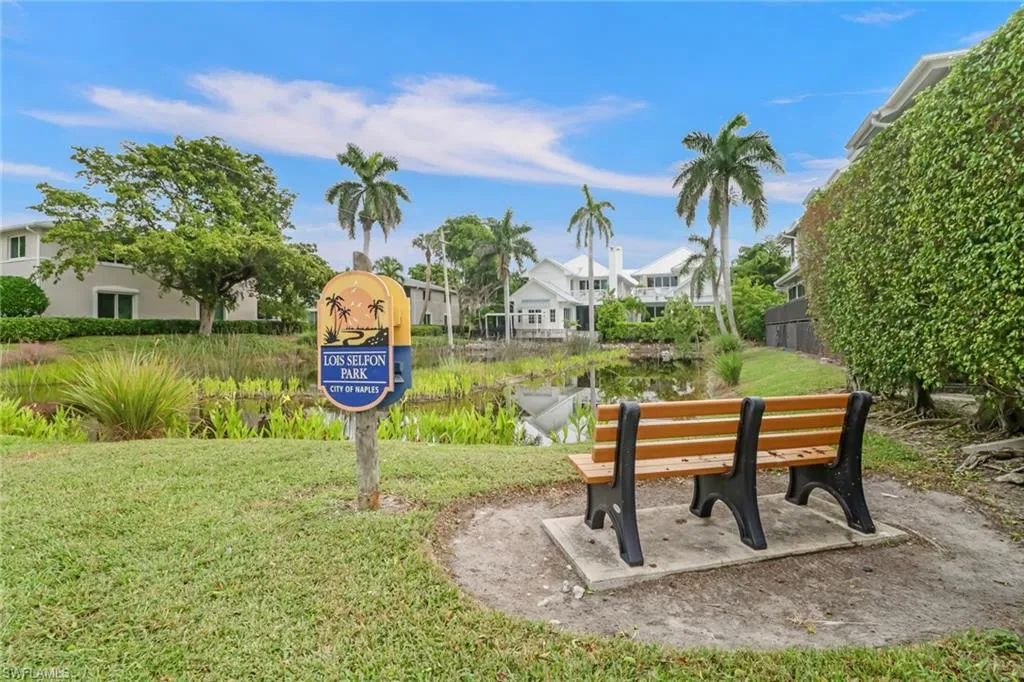 605 8th AVE, Naples, FL 34102,225003857