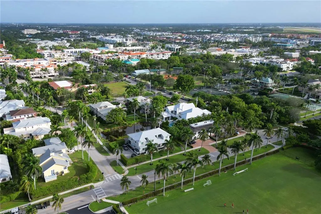 605 8th AVE, Naples, FL 34102,225003857