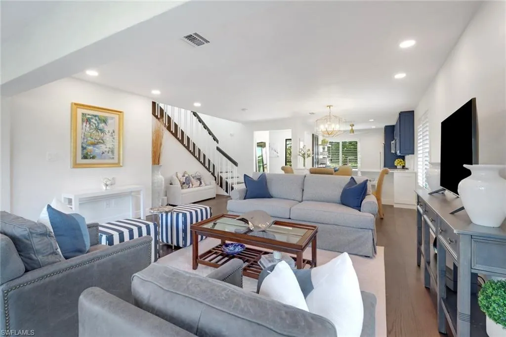 605 8th AVE, Naples, FL 34102,225003857