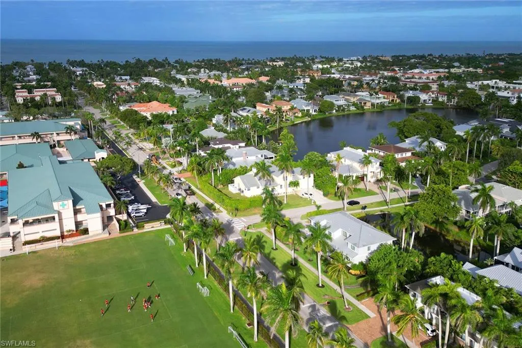 605 8th AVE, Naples, FL 34102,225003857