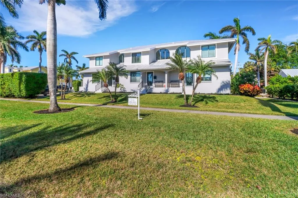 605 8th AVE, Naples, FL 34102,225003857