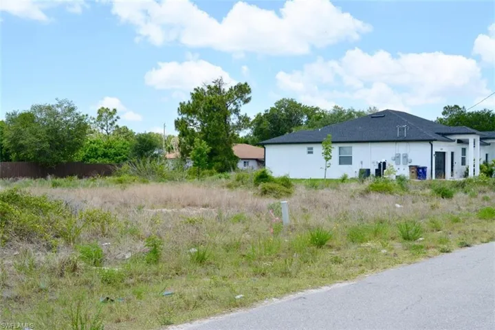 4507 27th St Sw, Lehigh Acres, Florida 33973