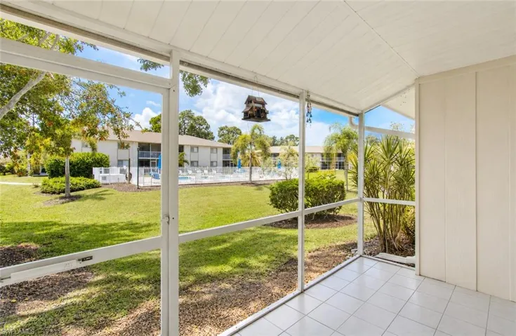 2340 Naples Trace Cir 2, Naples, Florida 34109